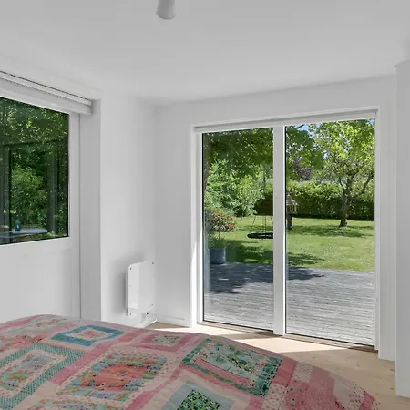 3 Bedroom Cozy In Feriehus Vejby