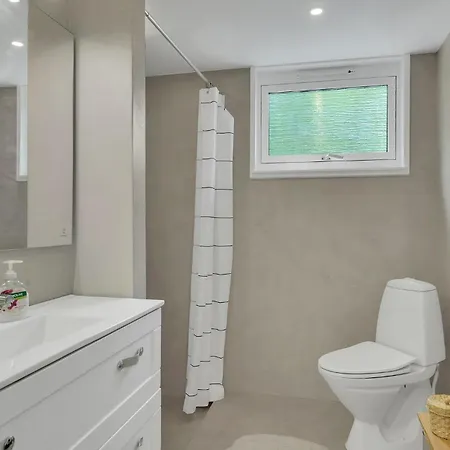 3 Bedroom Cozy In Feriehus *