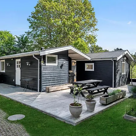 3 Bedroom Cozy In *